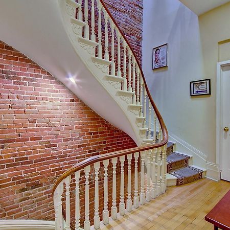 Auberge St Denis Montreal Bagian luar foto