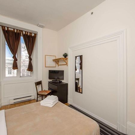 Auberge St Denis Montreal Bagian luar foto