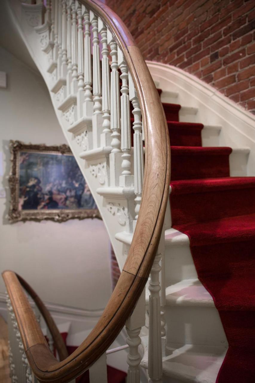 Auberge St Denis Montreal Bagian luar foto
